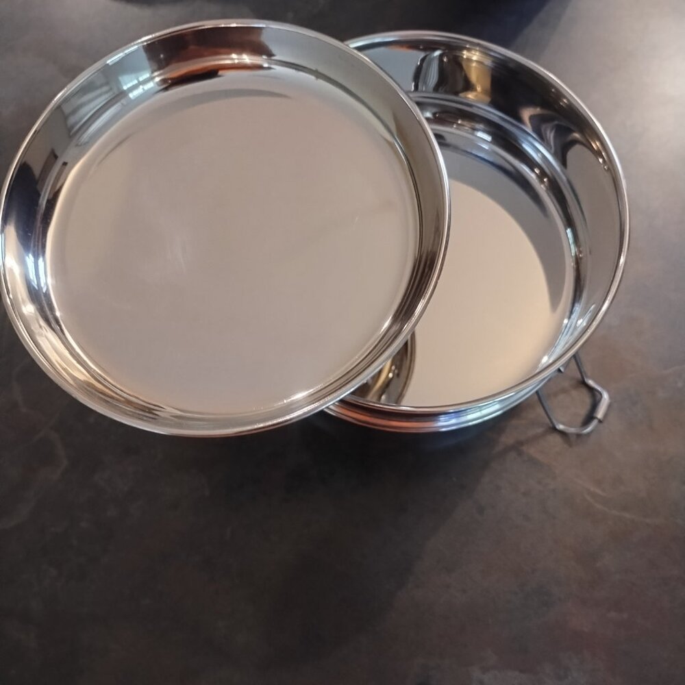 Clean Planetware 2 layer stainless steel lunch box. NWT - Picture 2 of 4